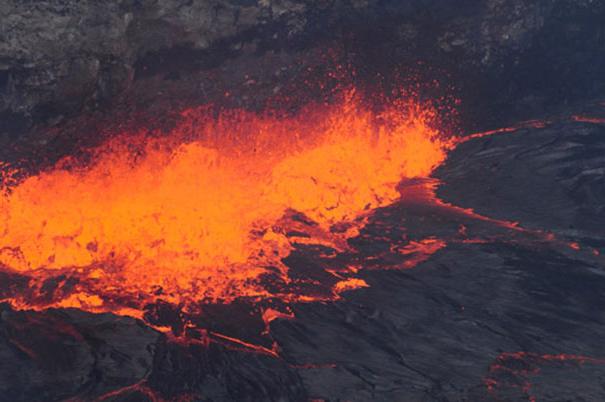 基拉韦厄火山熔岩湖